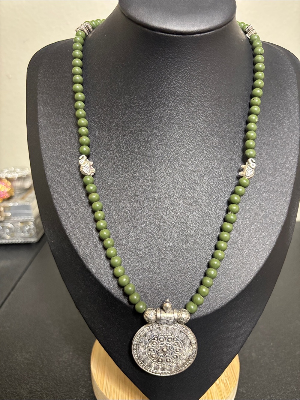 Olive Green Stone Elephant Beaded Necklace Filigree Silver Pendant